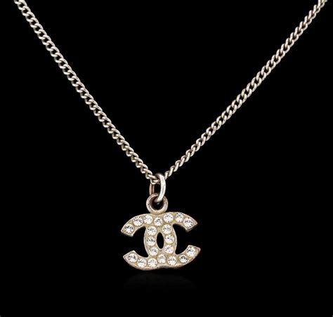 chanel necklace logo cheap